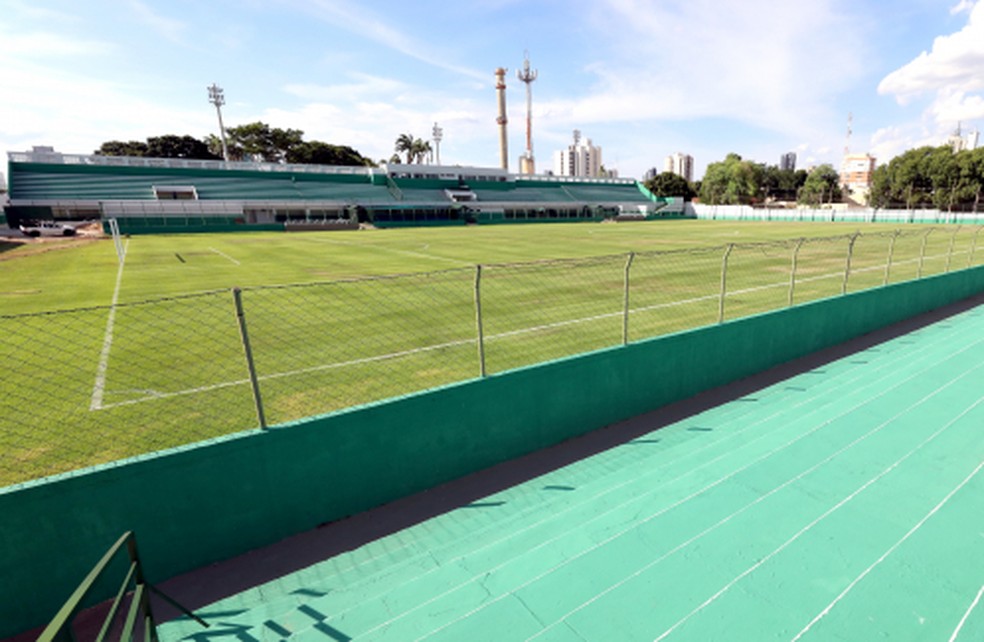 Estádio Dutrinha abriga gabinete do prefeito de forma simbólica