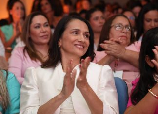 Primeira-dama e secretária de Ação Social participa de evento dedicado às lideranças femininas