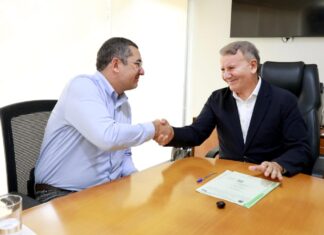 Prefeitura de Palmas formaliza doação definitiva de terreno à Igreja Presbiteriana Central Ato regulariza posse de terreno ocupado há mais de 30 anos e reconhece atuação social da igreja na Capital