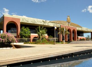 Governo do Tocantins antecipa salário dos servidores para terça-feira, 23, e injeta mais de R$ 560 milhões na economia